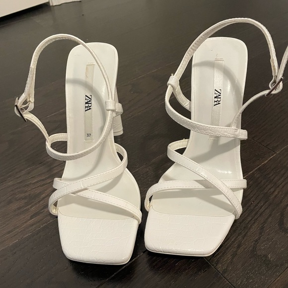 Zara White Strappy Heals - Picture 8 of 8